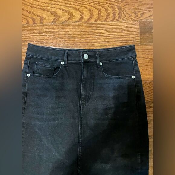 NWT Loft Black Denim Midi Skirt with Front Slit Size 2 - Picture 4 of 10